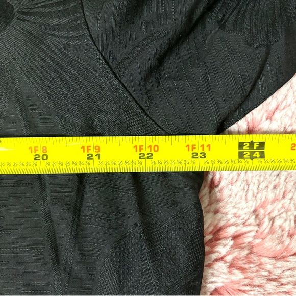 Tommy Bahama Six Flights a Day Embroidered Black Silk Hawaiian Button Down Shirt - Picture 7 of 9